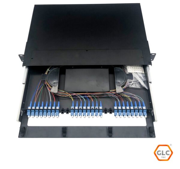 Bandeja Fo C/ 24 Adaptador Lc/pc Dup Y 48 Pigtail Lc/pc C/proteccion Acrilico
